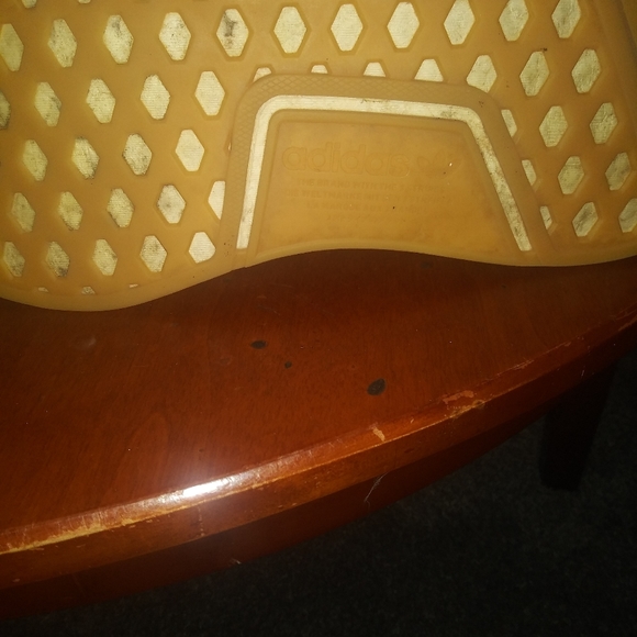 size 10 Adidas wgite shoes - Picture 3 of 3